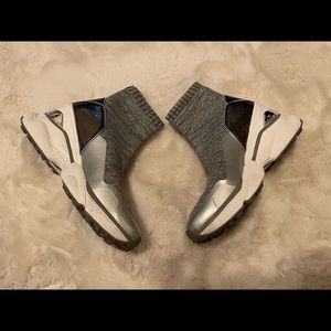 MICHAEL KORS PLATFORM KNIT SNEAKERS SZ 8